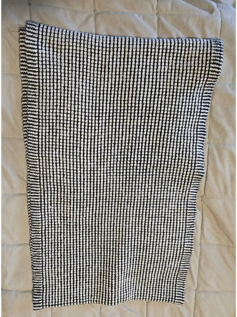 Eileen Fisher Black & White Merino Wool Knit Scarf old money classic academia